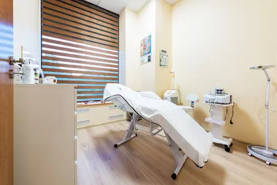 INSTYTUT URODY YASUMI